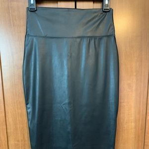 High waisted black pleather skirt